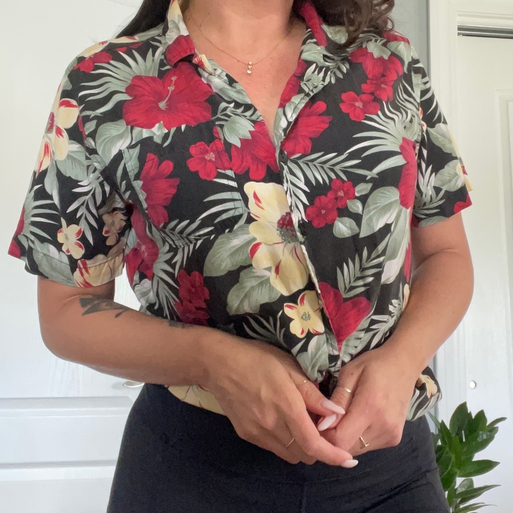 Vintage floral Hawaiian short sleeve button down top multi color